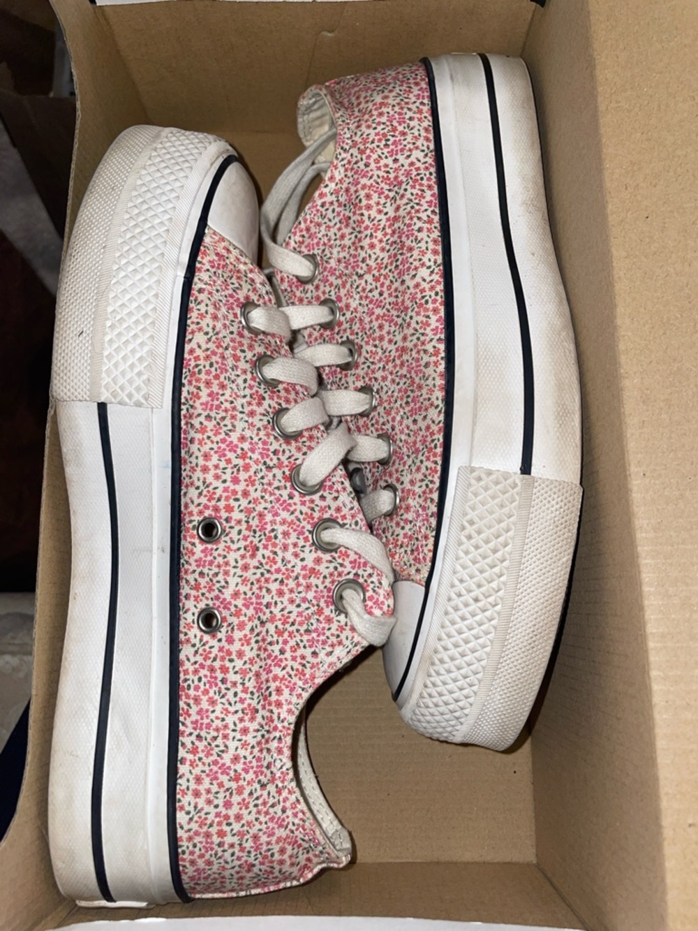 Converse Floral Low Top Sneakers - Pink and White - Chuck Taylor All Star Lift - Picture 3 of 7